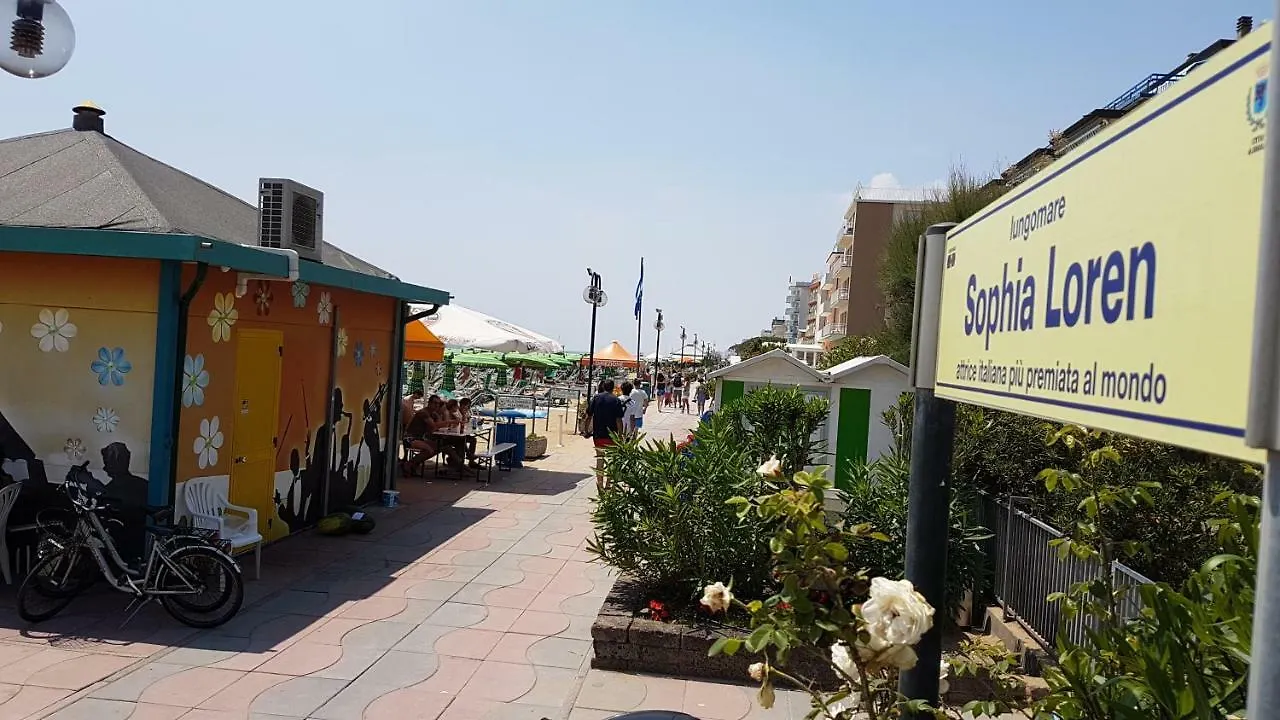 Villa Picchetti Fronte Mare Lido di Jesolo 0*,